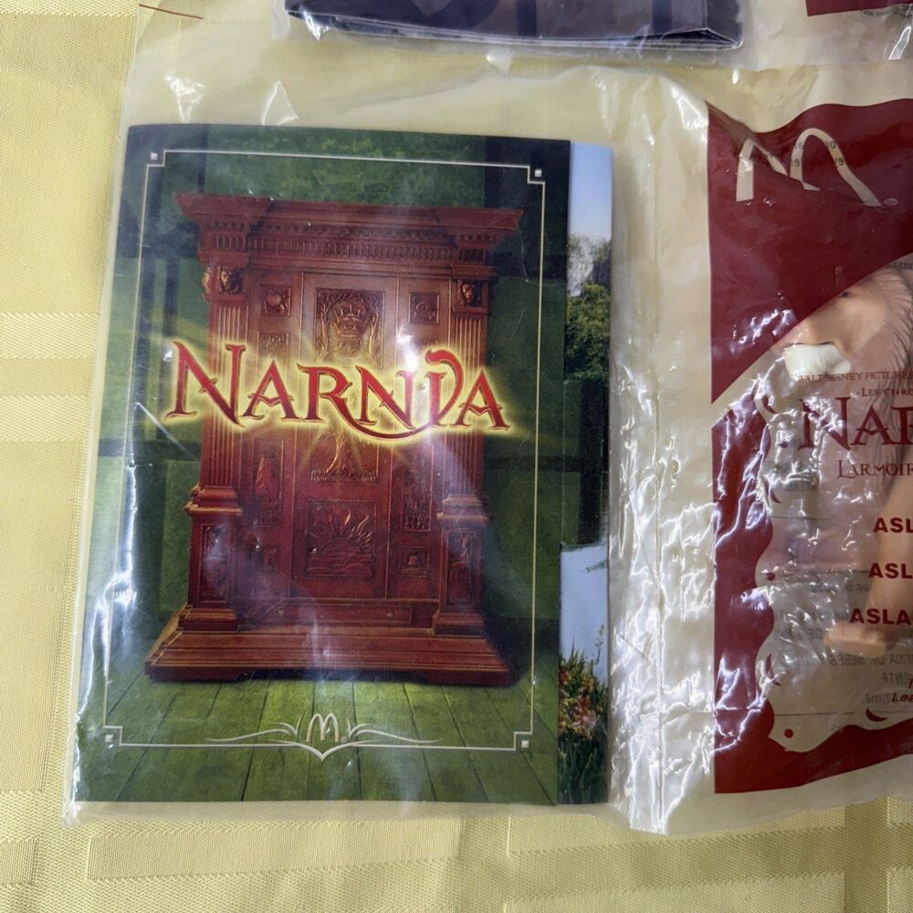 McDonald’s Narnia Toys 1 and 7 Aslan Lion And Lucy Pevensie New In Package - Picture 3 of 9